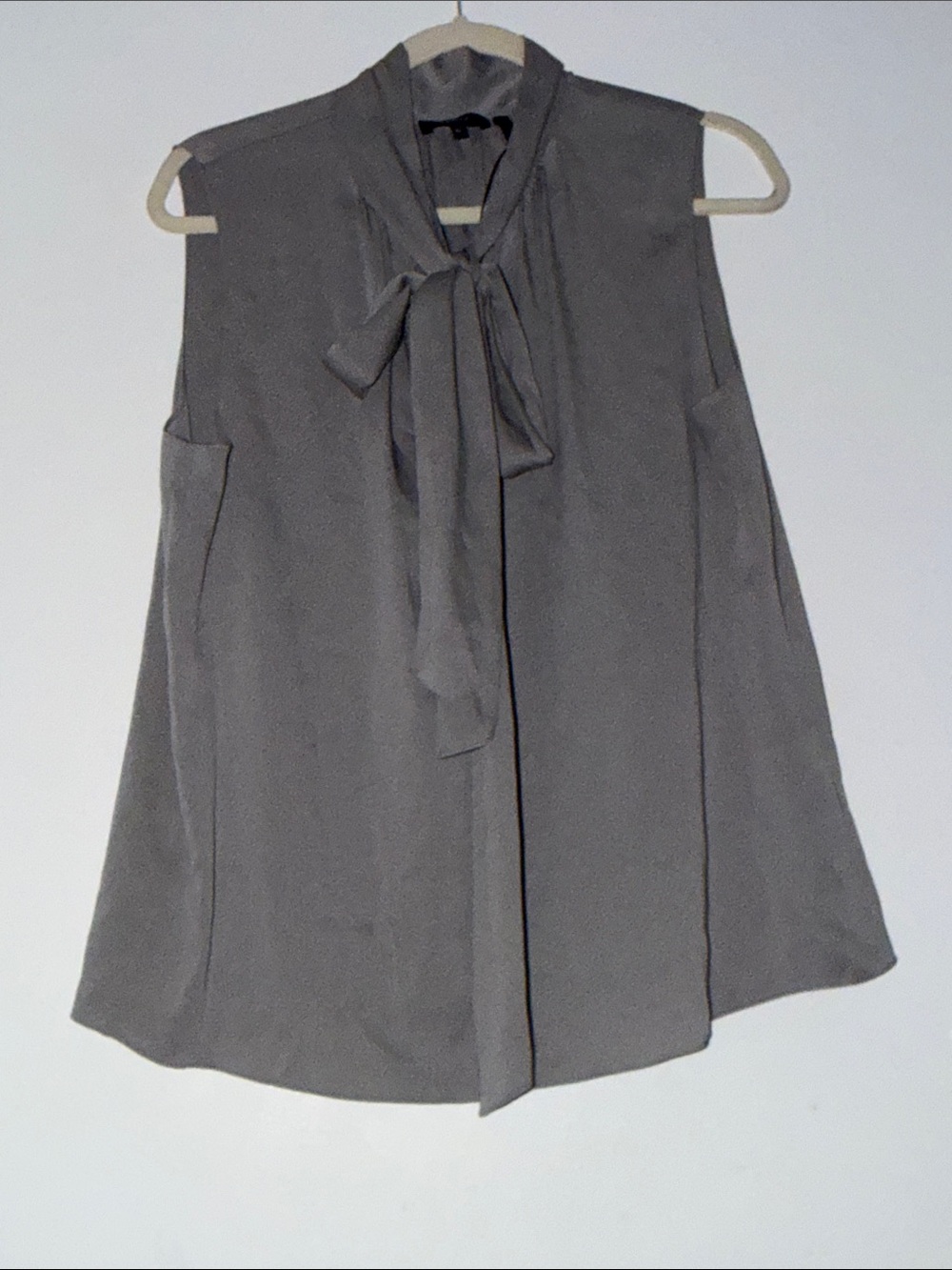 Theory Gray Sleeveless Bow-Tie Blouse